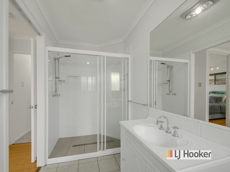 7 Pittsbay Crescent, Boyne Island QLD 4680
