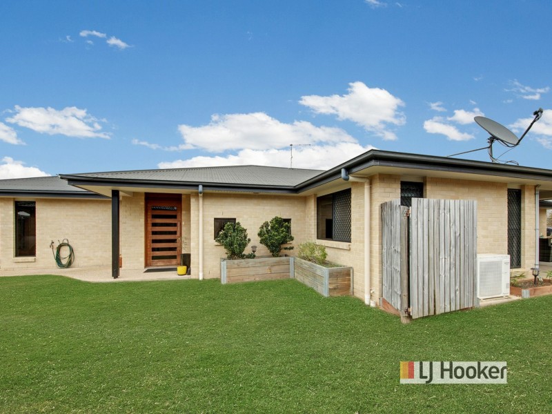 9 Valley Way, Boyne Island QLD 4680