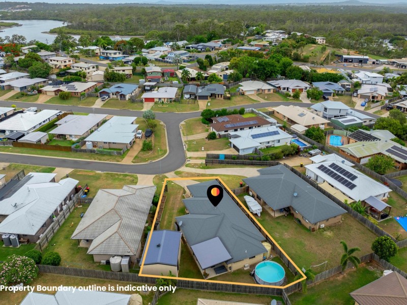 9 Valley Way, Boyne Island QLD 4680