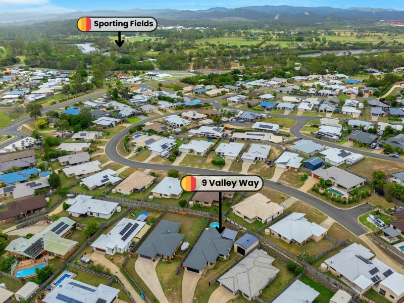 9 Valley Way, Boyne Island QLD 4680