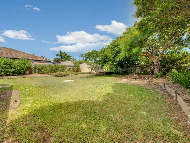 17 Golf View Drive, Boyne Island QLD 4680