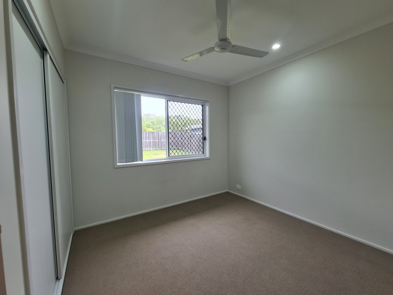 8 CORIMBA PARADE, Boyne Island QLD 4680