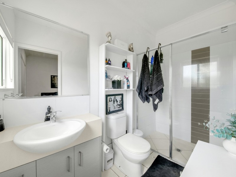 2 Bendee Street, Glen Eden QLD 4680