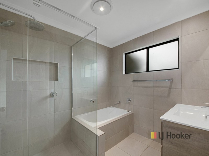 8 Polmaise Street, Boyne Island QLD 4680