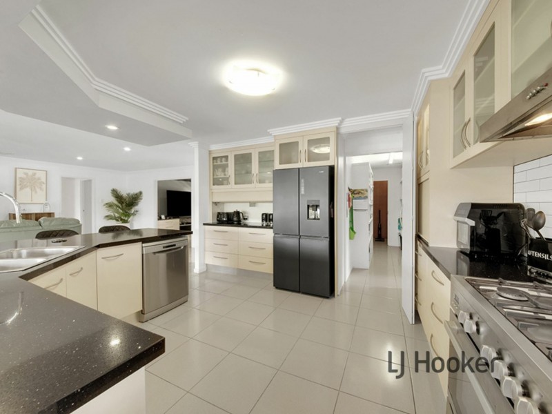 16 Yacht Road, Tannum Sands QLD 4680