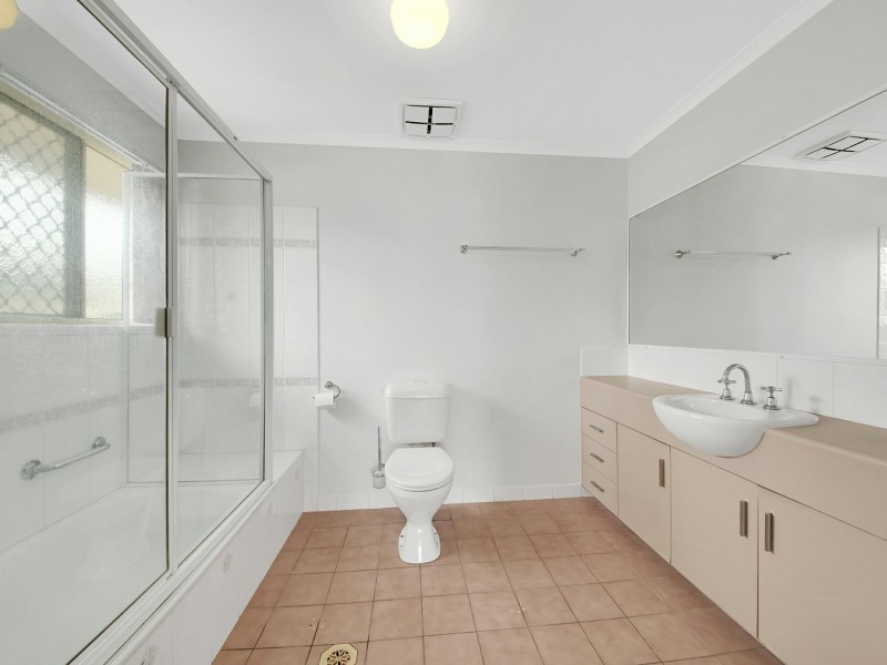4 Werite Ct, Boyne Island QLD 4680