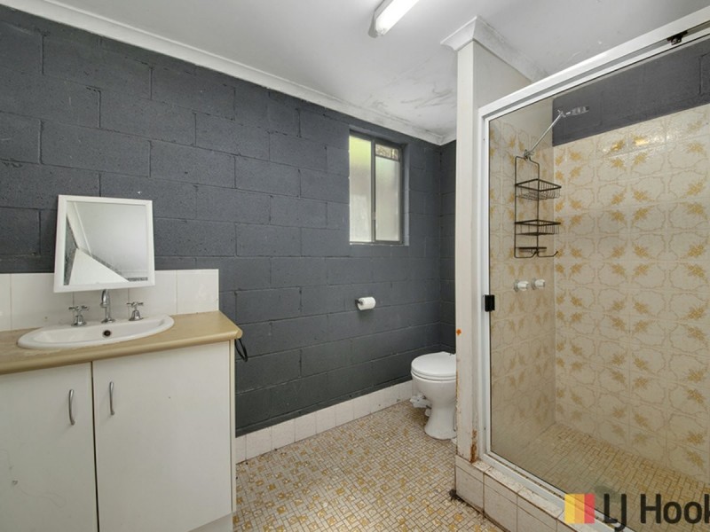 14 Far Street, West Gladstone QLD 4680