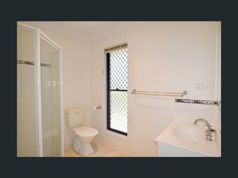 3 Dean Street, Glen Eden QLD 4680