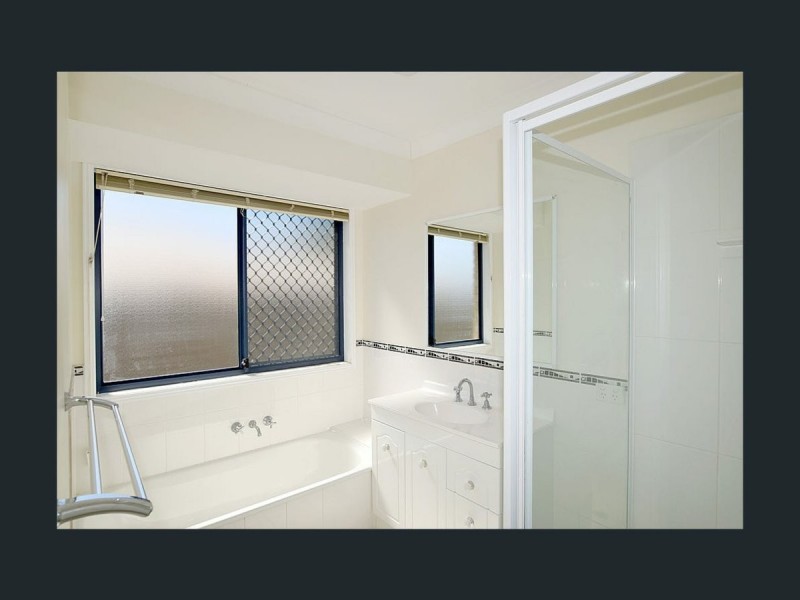 3 Dean Street, Glen Eden QLD 4680