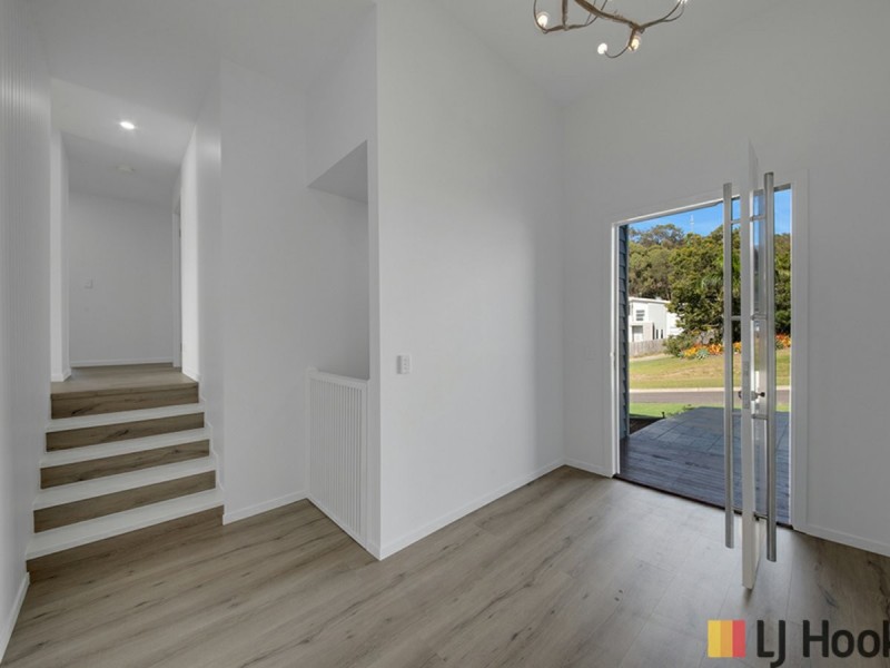 8 Jenny Lind Court, Boyne Island QLD 4680