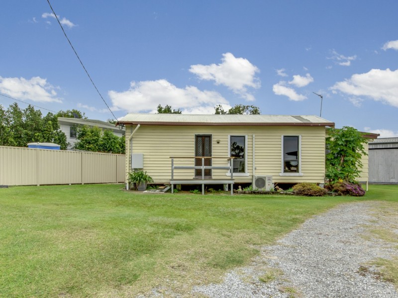 22 Orana Ave, Boyne Island QLD 4680
