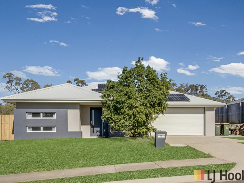 32 Koolivoo Parade, Boyne Island QLD 4680