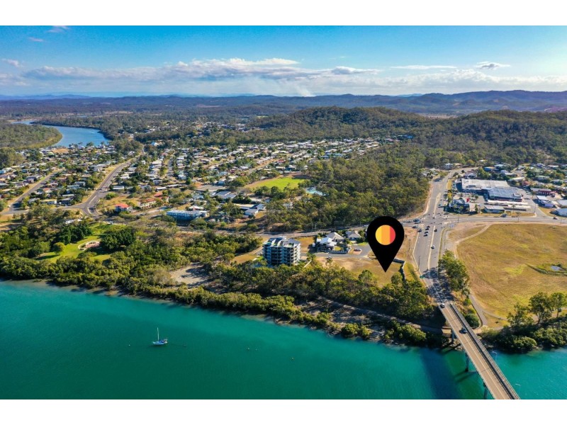 8 The Promenade, Boyne Island QLD 4680