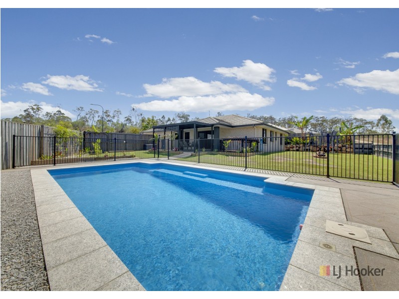14 Brush Tail Court, Boyne Island QLD 4680
