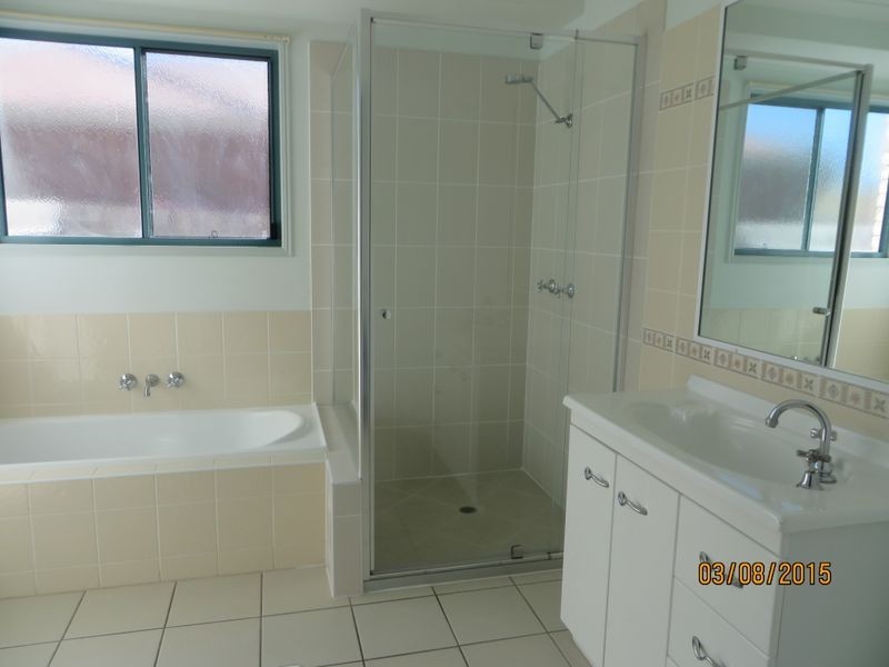 4 RICHARD STREET, Boyne Island QLD 4680