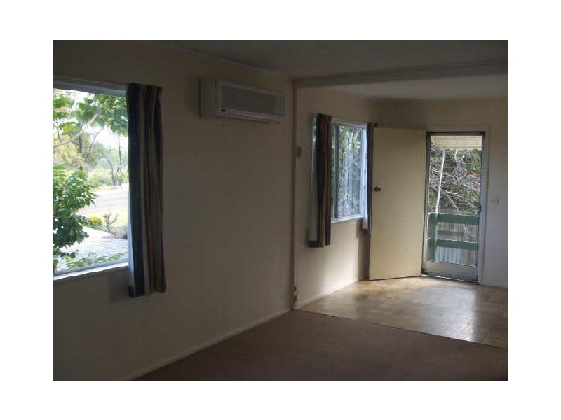 3 Edward Street, Boyne Island QLD 4680