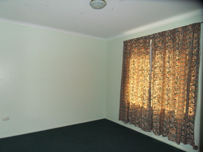 25 EDWARD STREET, Boyne Island QLD 4680