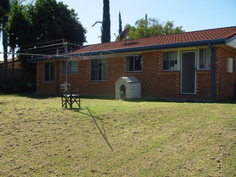 25 EDWARD STREET, Boyne Island QLD 4680