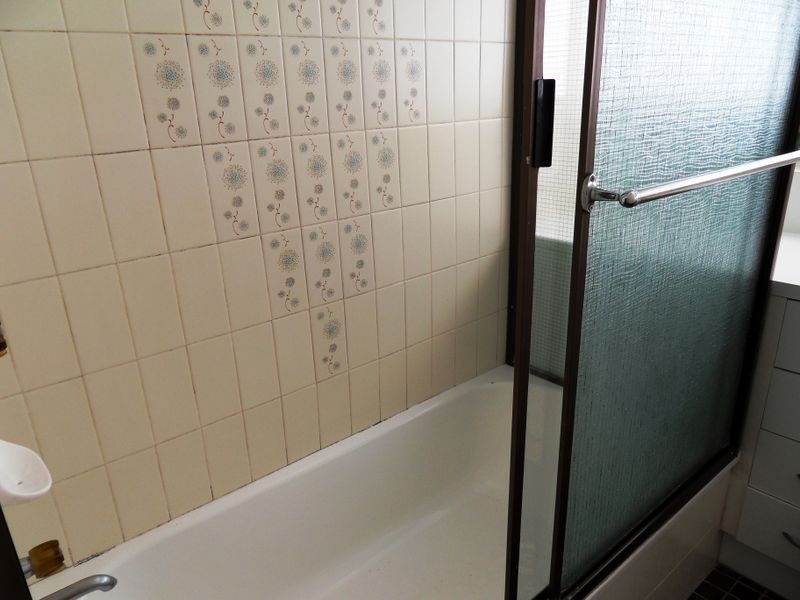 25 EDWARD STREET, Boyne Island QLD 4680