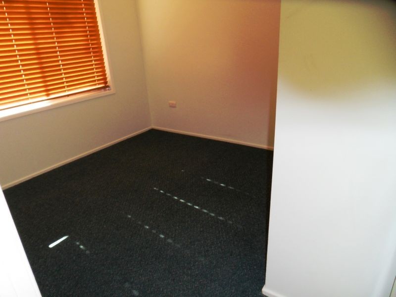 25 EDWARD STREET, Boyne Island QLD 4680