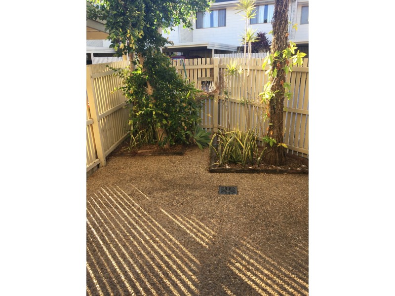 9/28 PARKSIDE STREET, Tannum Sands QLD 4680