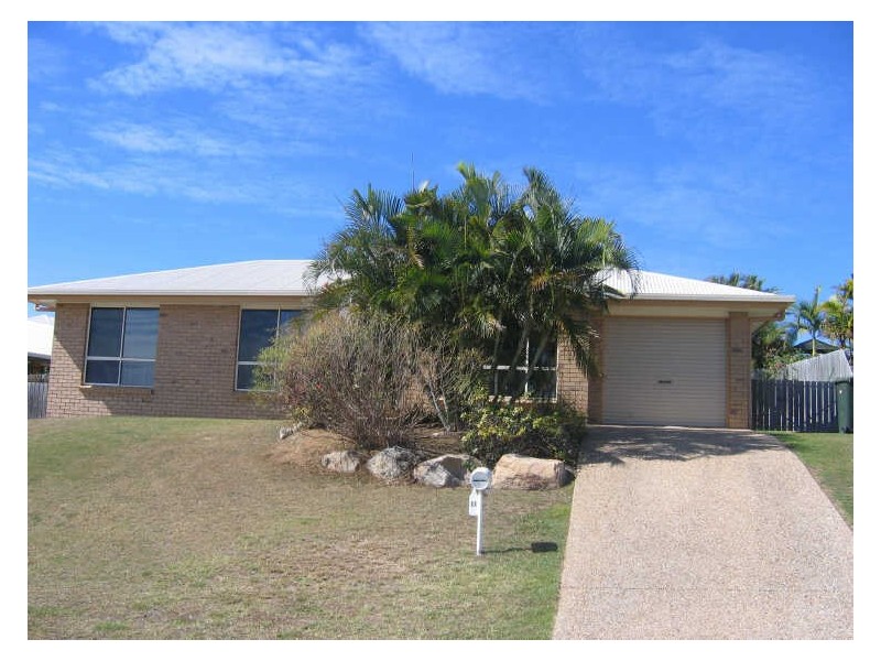 11 Geoffrey Thomas Drive, Tannum Sands QLD 4680