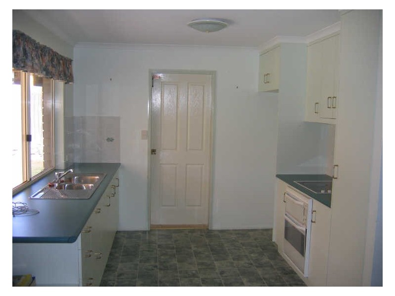 11 Geoffrey Thomas Drive, Tannum Sands QLD 4680