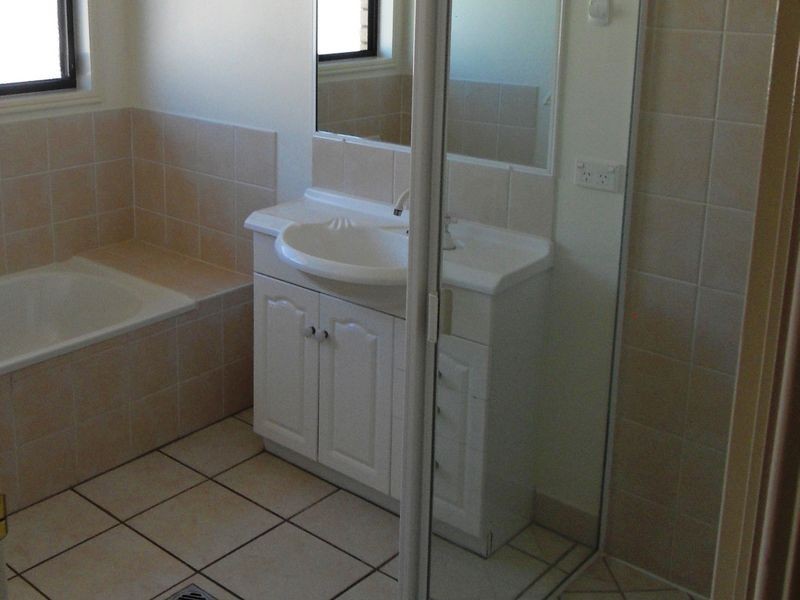 16 GOLFVIEW DRIVE, Boyne Island QLD 4680