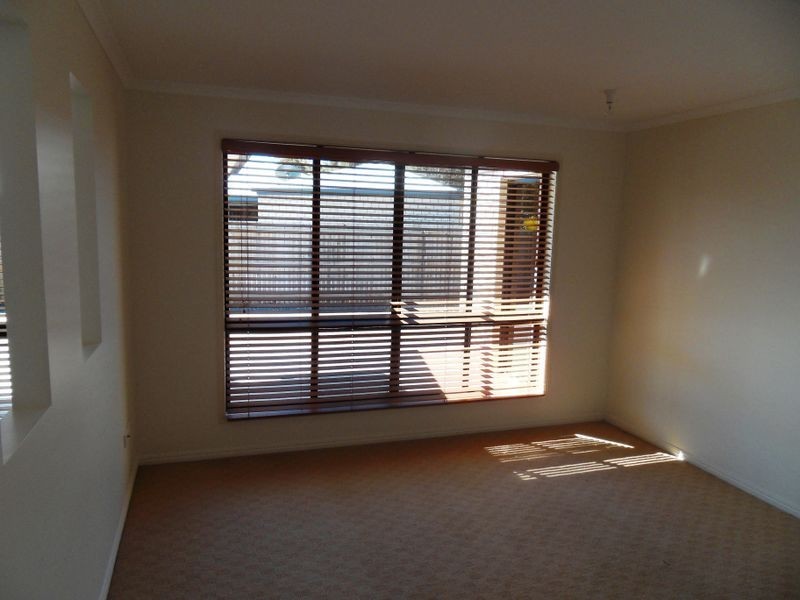 16 GOLFVIEW DRIVE, Boyne Island QLD 4680