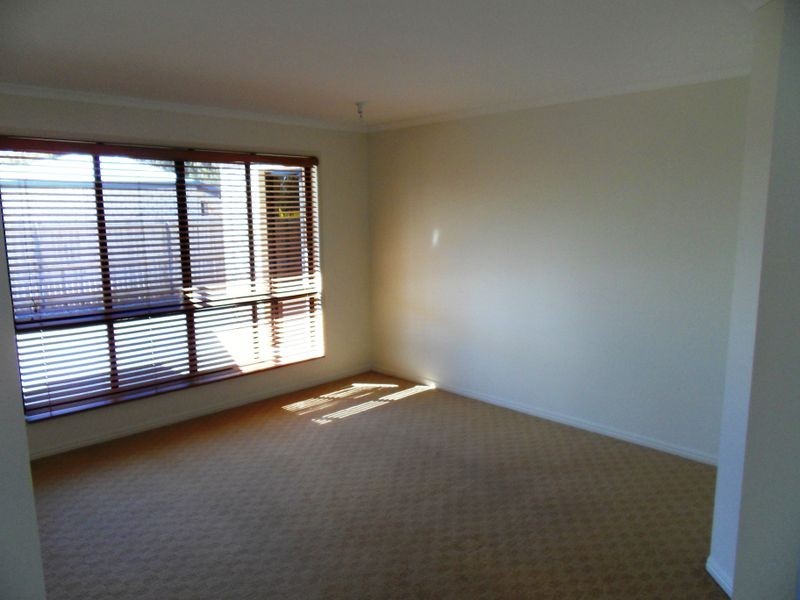 16 GOLFVIEW DRIVE, Boyne Island QLD 4680