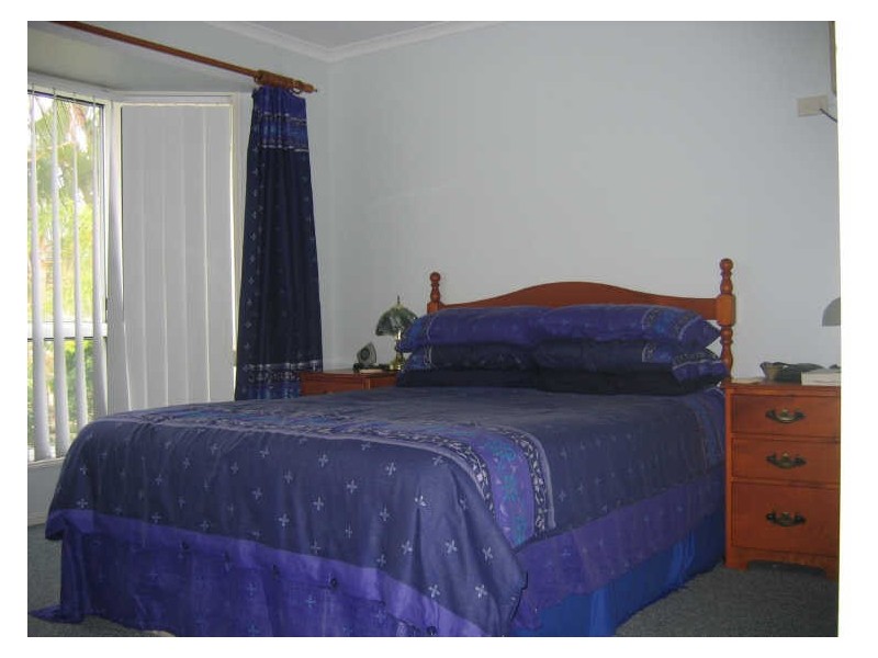 6 WATTORA CLOSE, Boyne Island QLD 4680