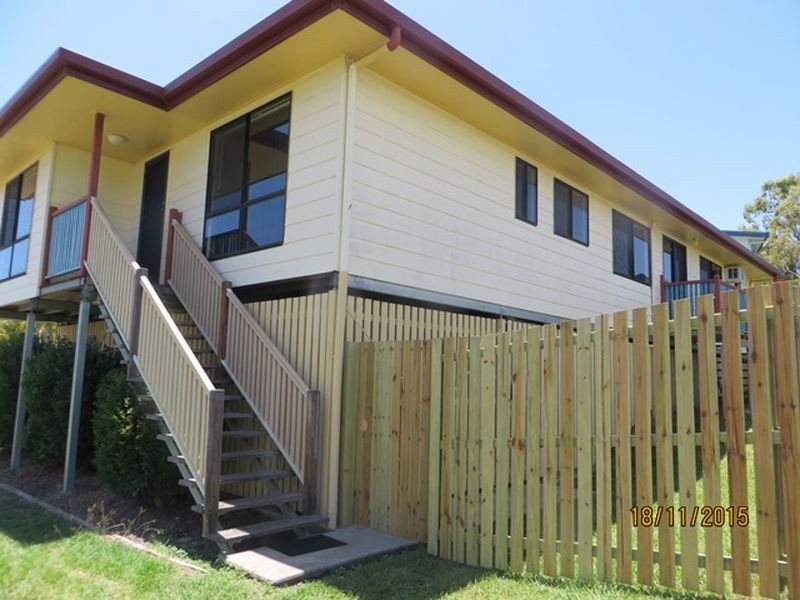 33 TYSON CRESCENT, Tannum Sands QLD 4680