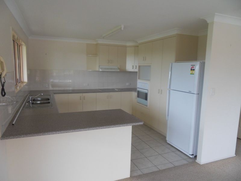 25 PACIFIC AVENUE, Tannum Sands QLD 4680