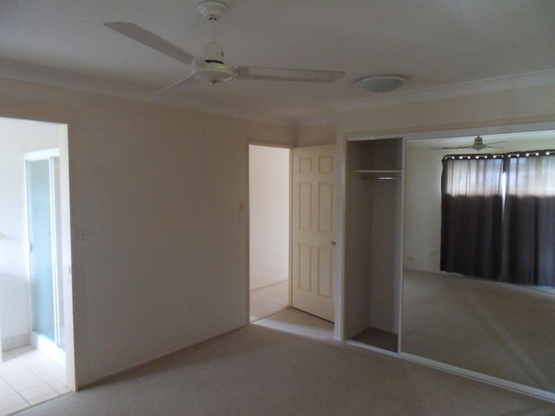 25 PACIFIC AVENUE, Tannum Sands QLD 4680