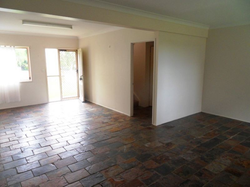 25 PACIFIC AVENUE, Tannum Sands QLD 4680