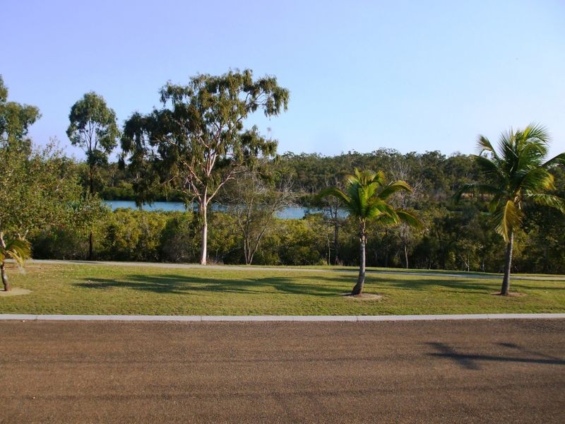 65 TARCOOLA DRIVE, Boyne Island QLD 4680