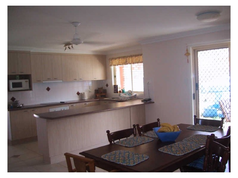 6 PRYDE STREET, Tannum Sands QLD 4680