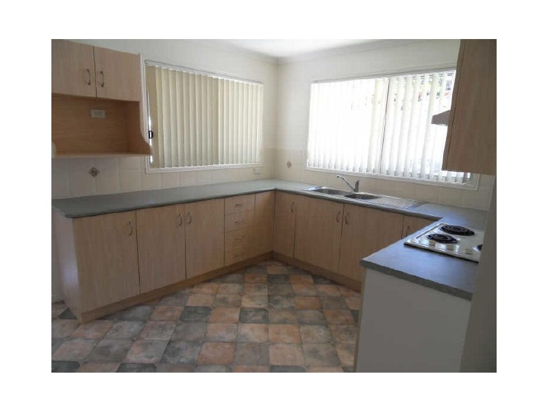 4 Charles Street, Tannum Sands QLD 4680