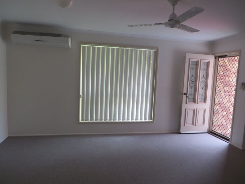 16 CURTIS AVENUE, Boyne Island QLD 4680