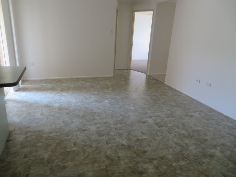 16 CURTIS AVENUE, Boyne Island QLD 4680