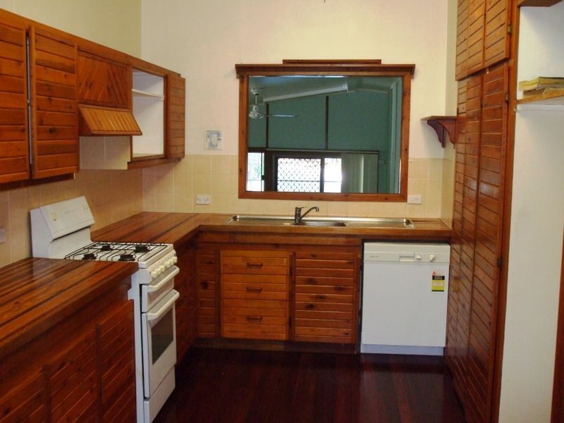 13 PACIFIC AVENUE, Tannum Sands QLD 4680