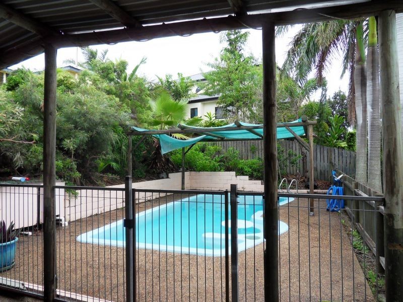 13 PACIFIC AVENUE, Tannum Sands QLD 4680