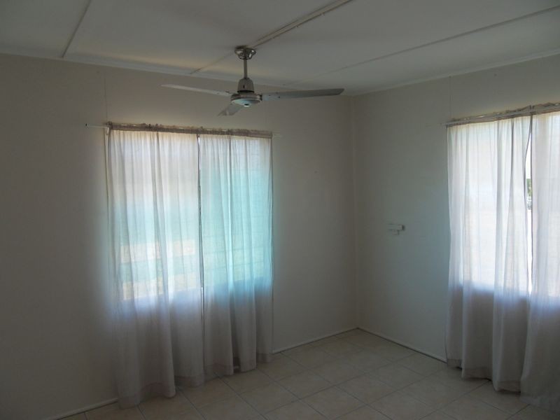 23 ISLAND ESPLANADE, Boyne Island QLD 4680