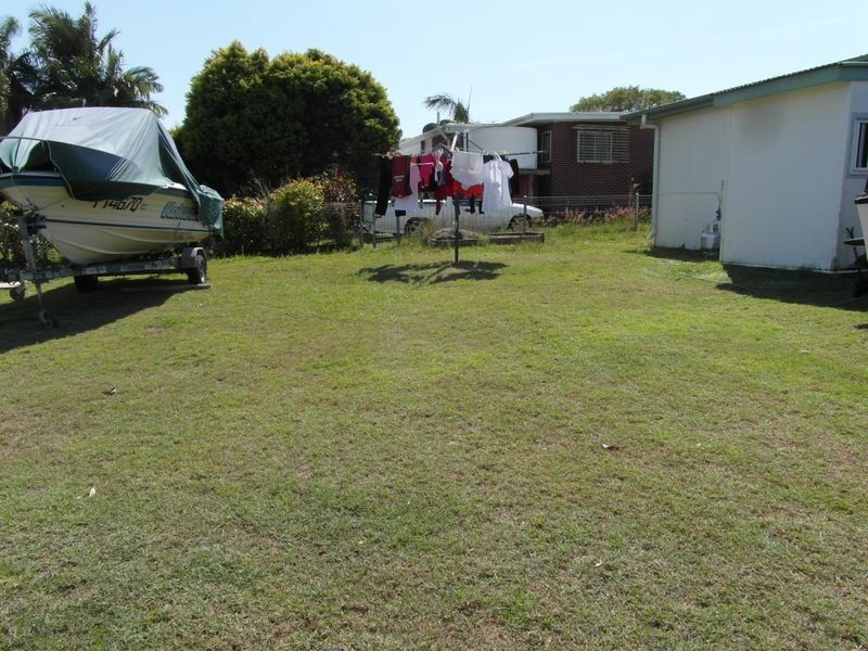 23 ISLAND ESPLANADE, Boyne Island QLD 4680