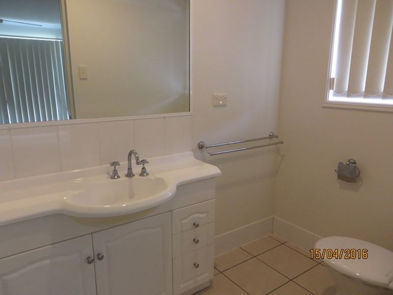 17 GOLFVIEW DRIVE, Boyne Island QLD 4680