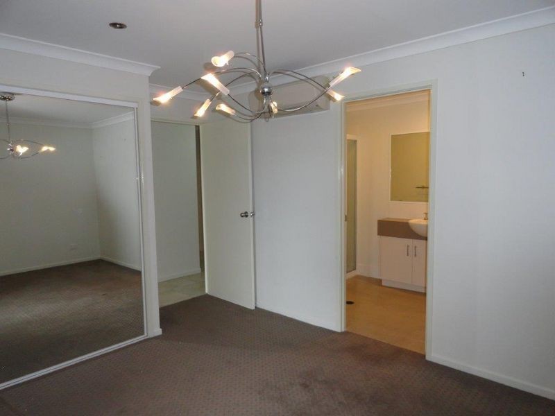 12/8A WYNDHAM AVENUE, Boyne Island QLD 4680