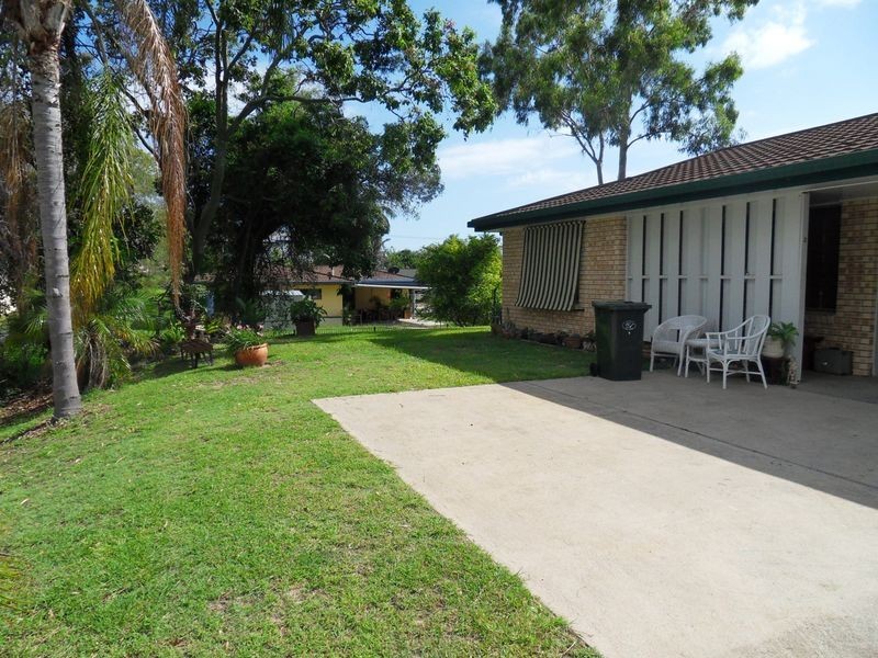 1/8 HAYES AVENUE, Boyne Island QLD 4680