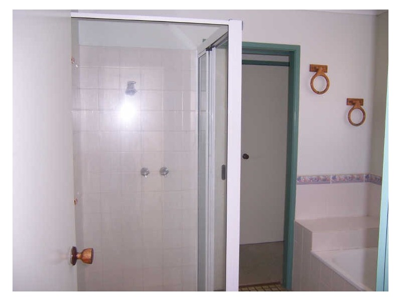 82 BOOTH AVENUE, Tannum Sands QLD 4680