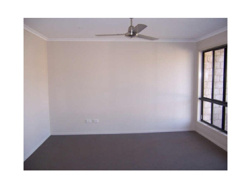 22 Lighthouse Drive, Boyne Island QLD 4680