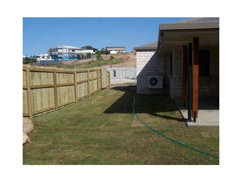 22 Lighthouse Drive, Boyne Island QLD 4680